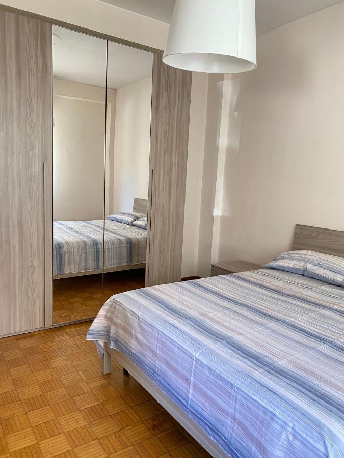 Vesna Apartment Desenzano del Garda Bagian luar foto